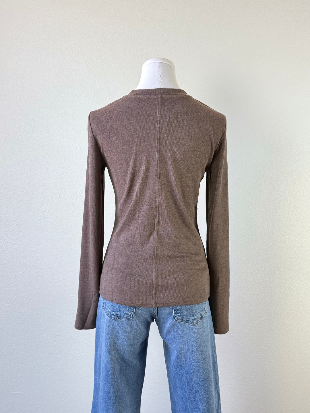 Jenavieve Longsleeve Henley