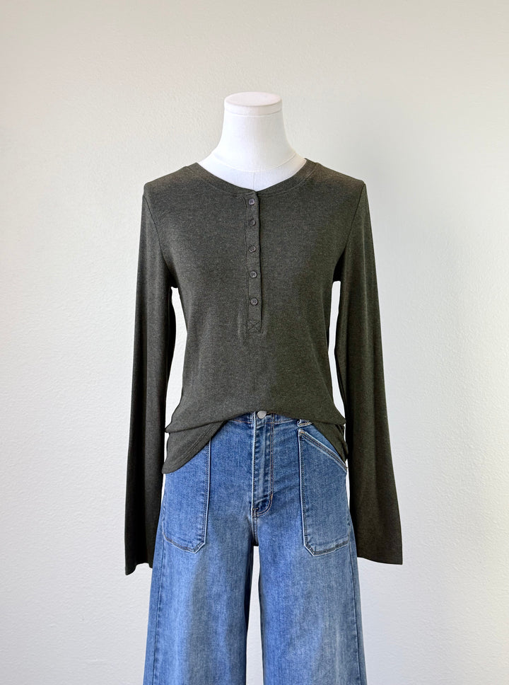 Jenavieve Longsleeve Henley
